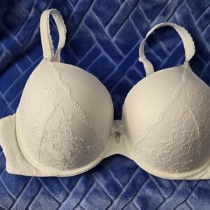 Victoria's Secret White Lace Bra